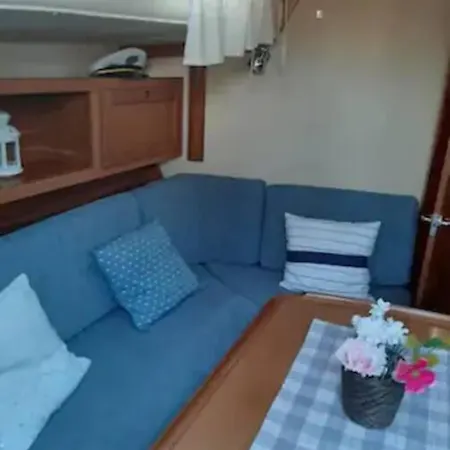 Velero Barco De 2 Bateau-hôtel